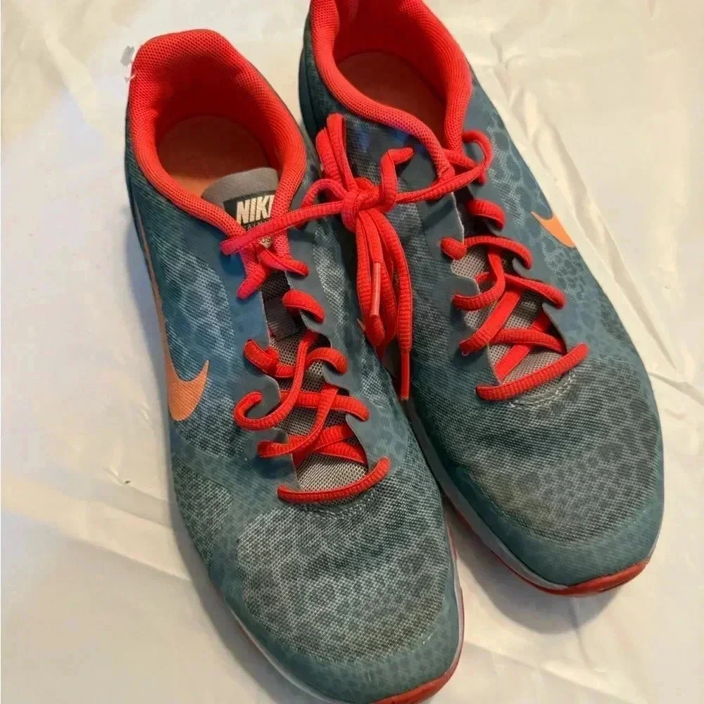 Nike Dual Fusion TR Womens Athletic Shoes Size 9.5 US Multicolored Training